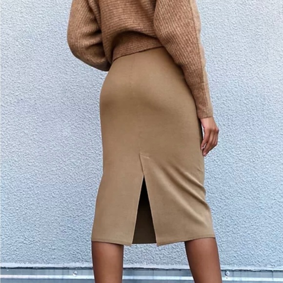 BNWT The Group Babaton Johan Skirt - Picture 2 of 3